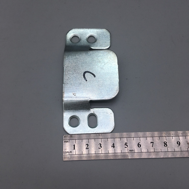 连接片11