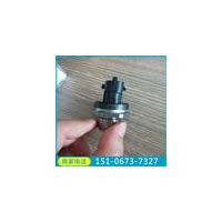重康KTAA19-G燃油泵3059755（喷油量测试） 转速传感器3917123 进口康明斯